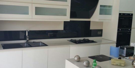 Glass Kitchen Splashback